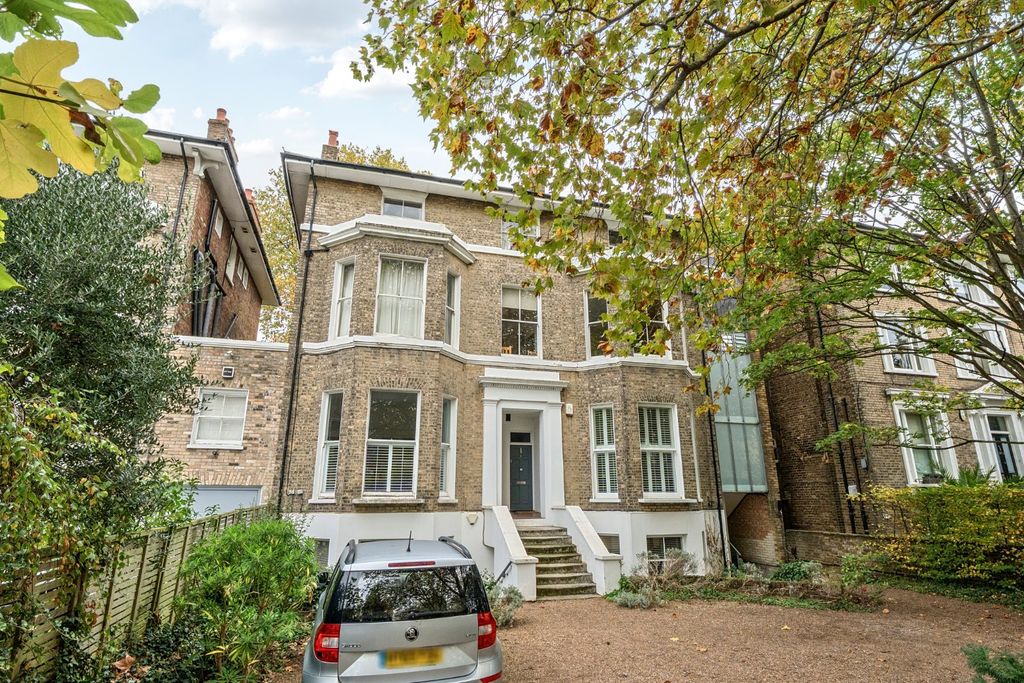 Property photo 1 of 9 External