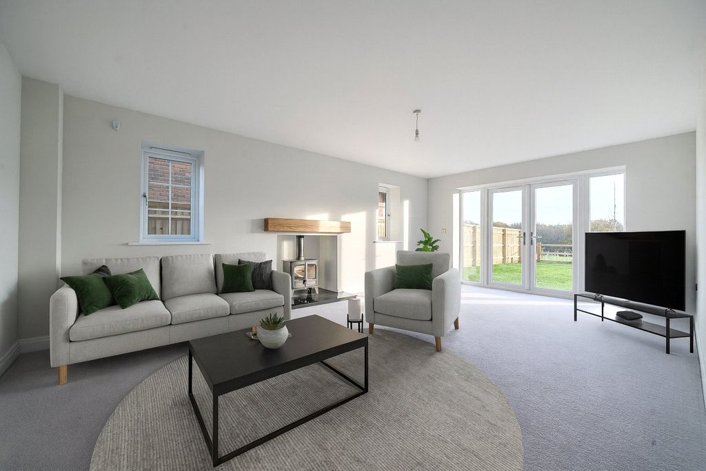 Property photo 3 of 7 Picture No. 32