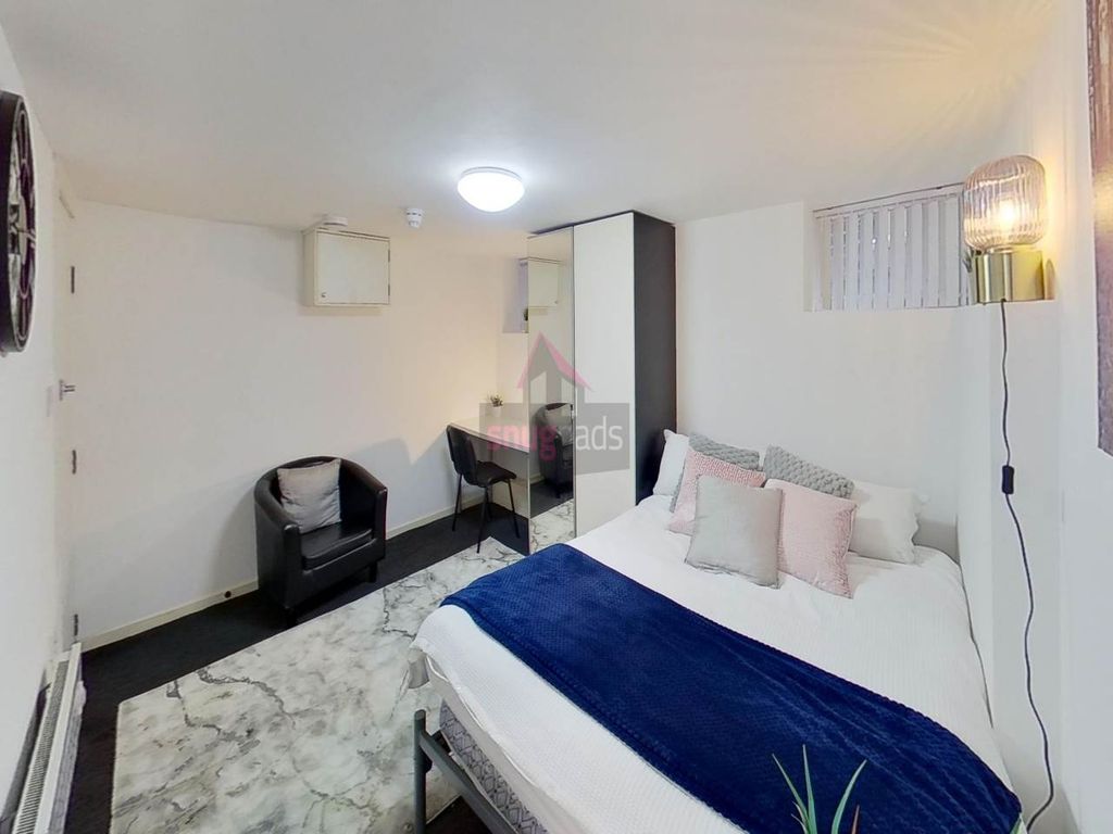 Property photo 2 of 9 R9B