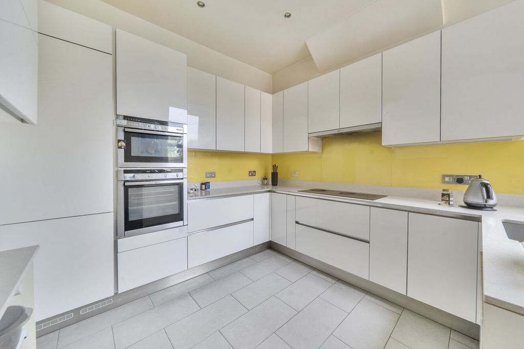 Property photo 2 of 17 1468509-15-6A1864...