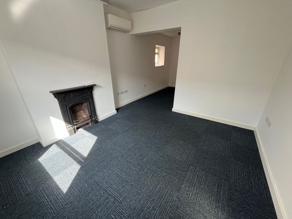 Property photo 2 of 3
