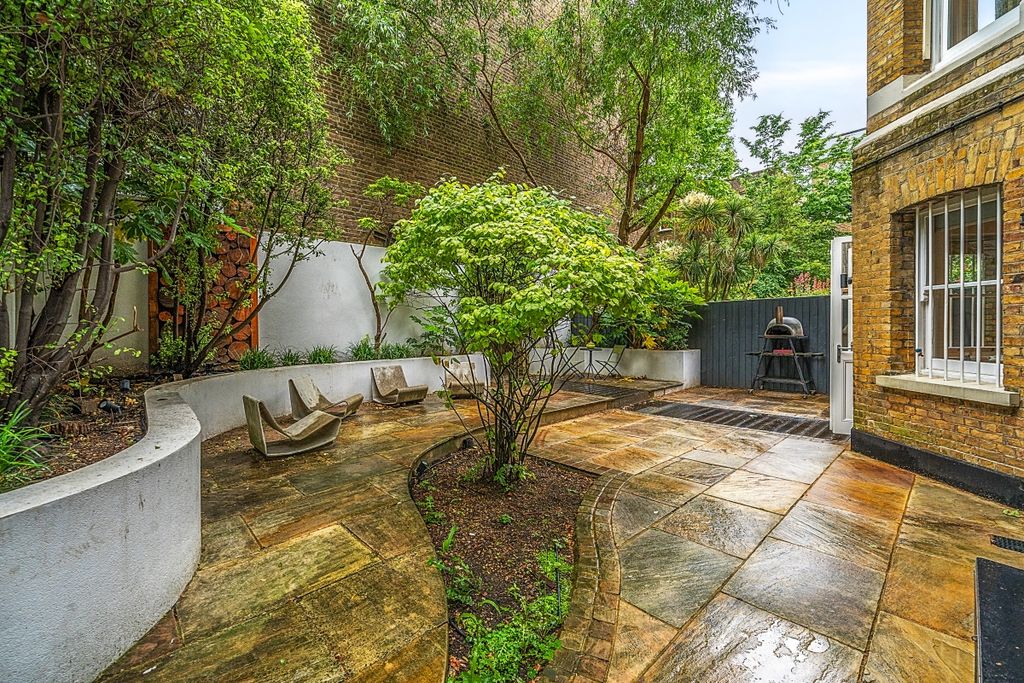 Property photo 3 of 18 Patio