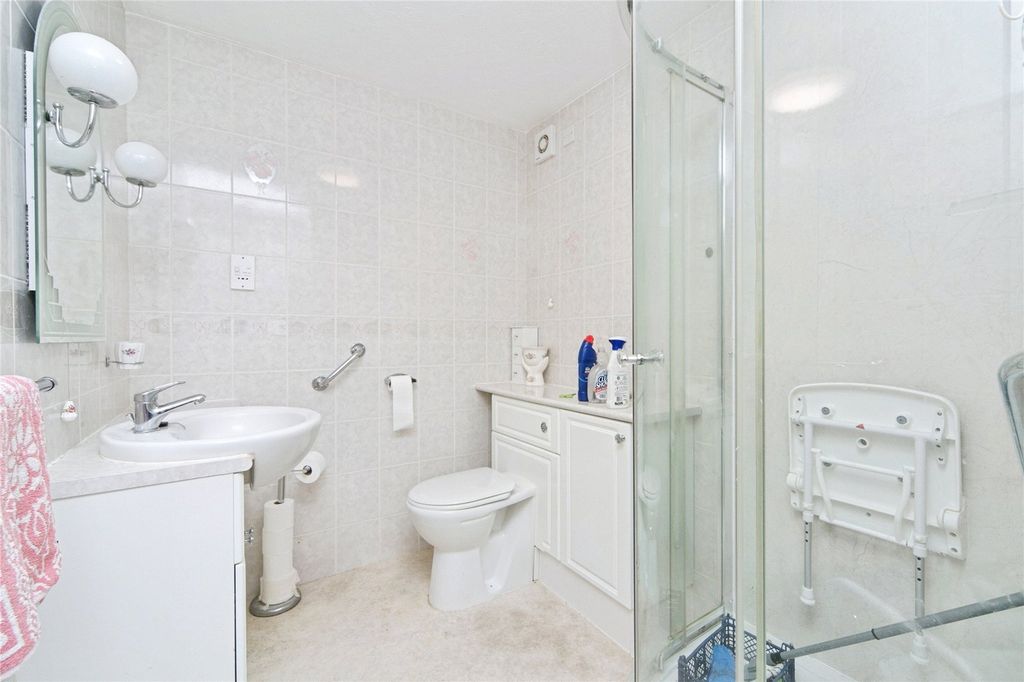 Additional image 9 of 2 bed flat for saleLon Vardre, Deganwy, Conwy LL31