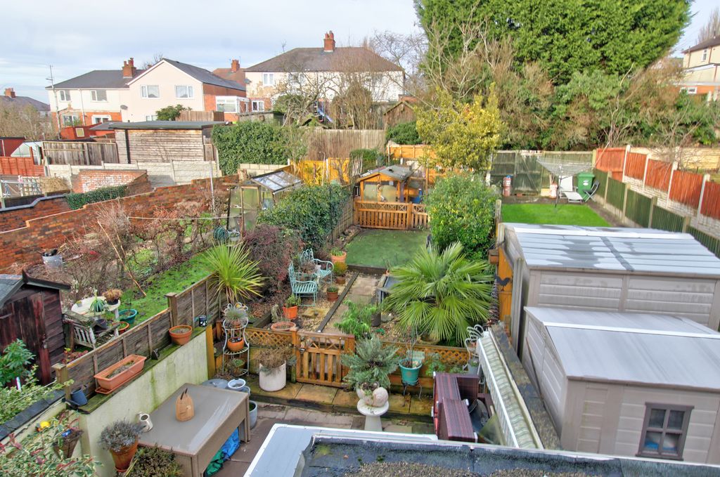 Property photo 2 of 22 Garden