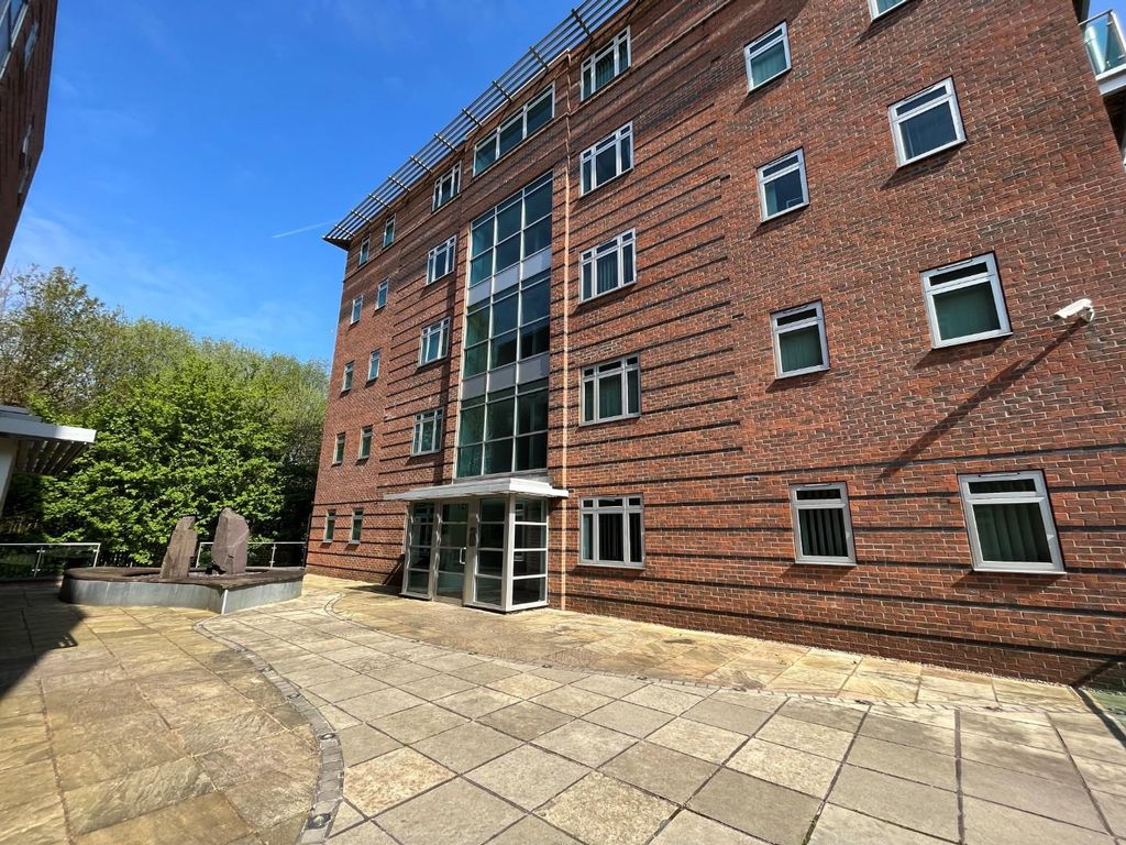 Property photo 1 of 14 External