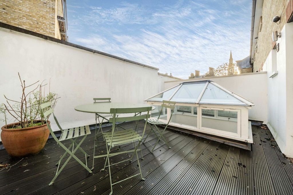 Property photo 3 of 9