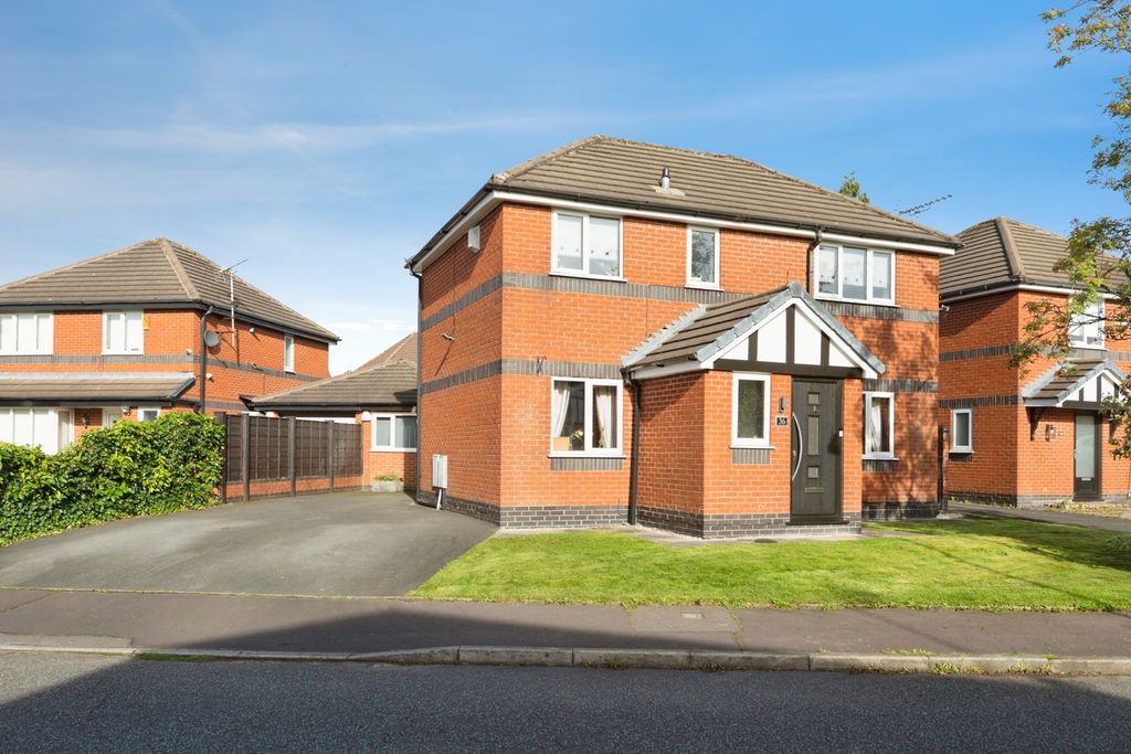 Property photo 1 of 18 External