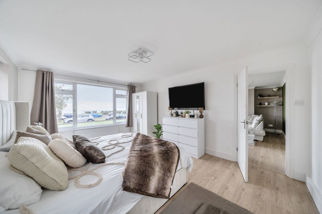 Additional image 12 of 2 bed flat for saleRoyal Esplanade, Ramsgate CT11