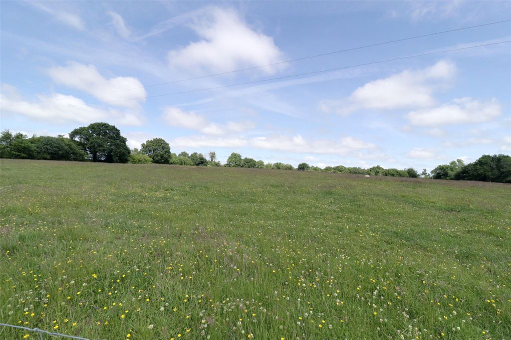 Property photo 2 of 35 Picture No. 20