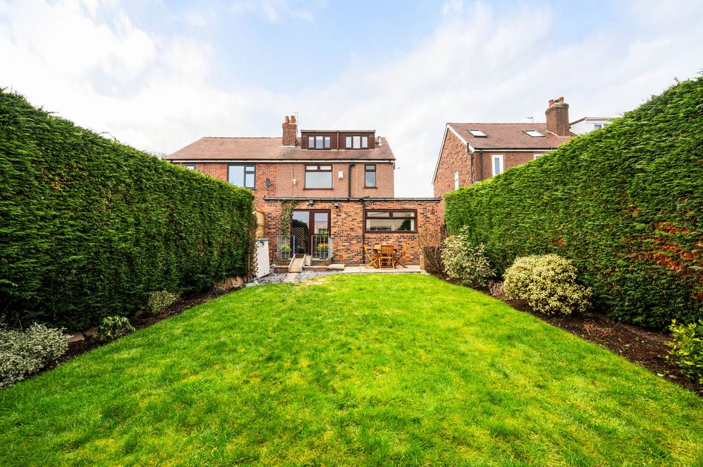 Property photo 2 of 34