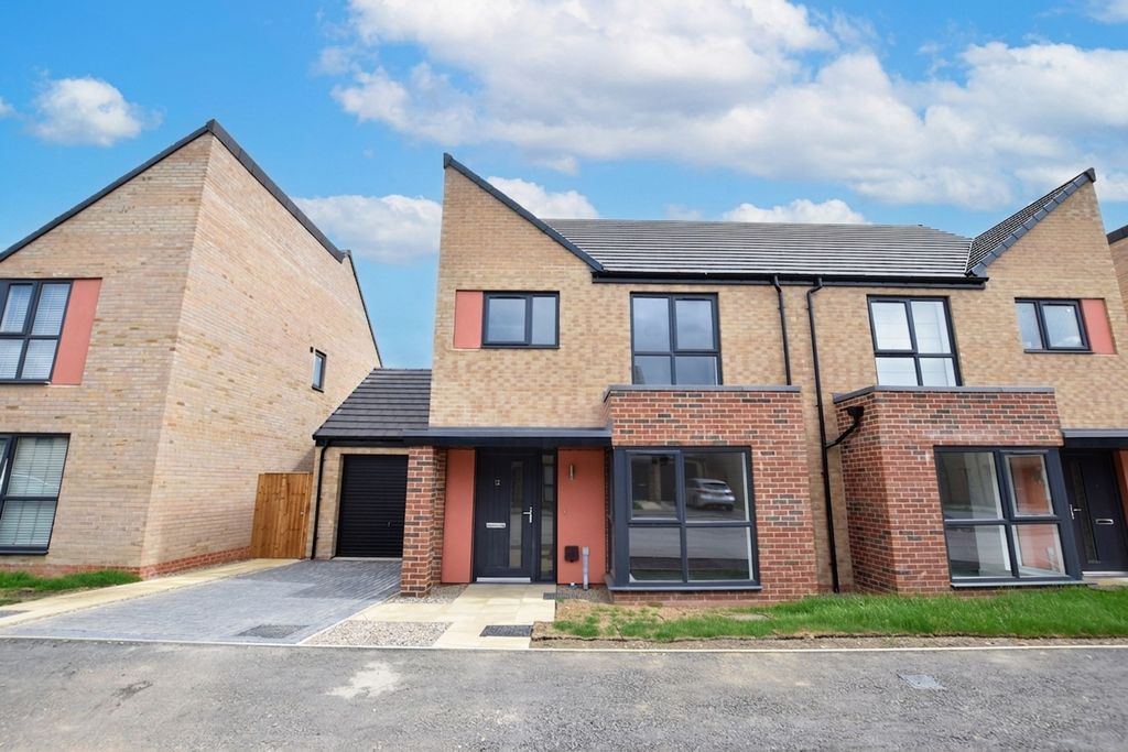 Property photo 1 of 14 External