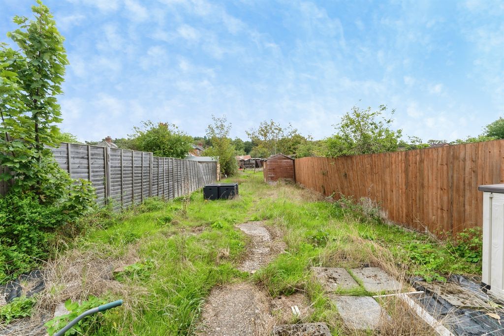 Property photo 2 of 17