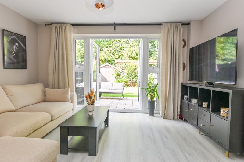 Property photo 1 of 12 Photo 5