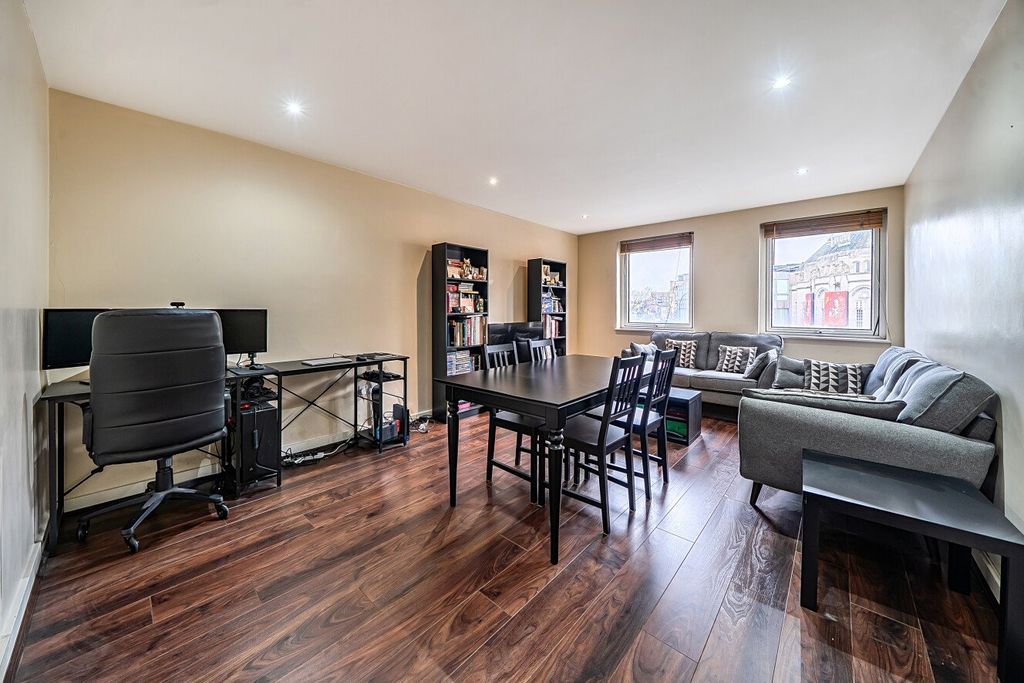 Property photo 1 of 11 Picture No. 05