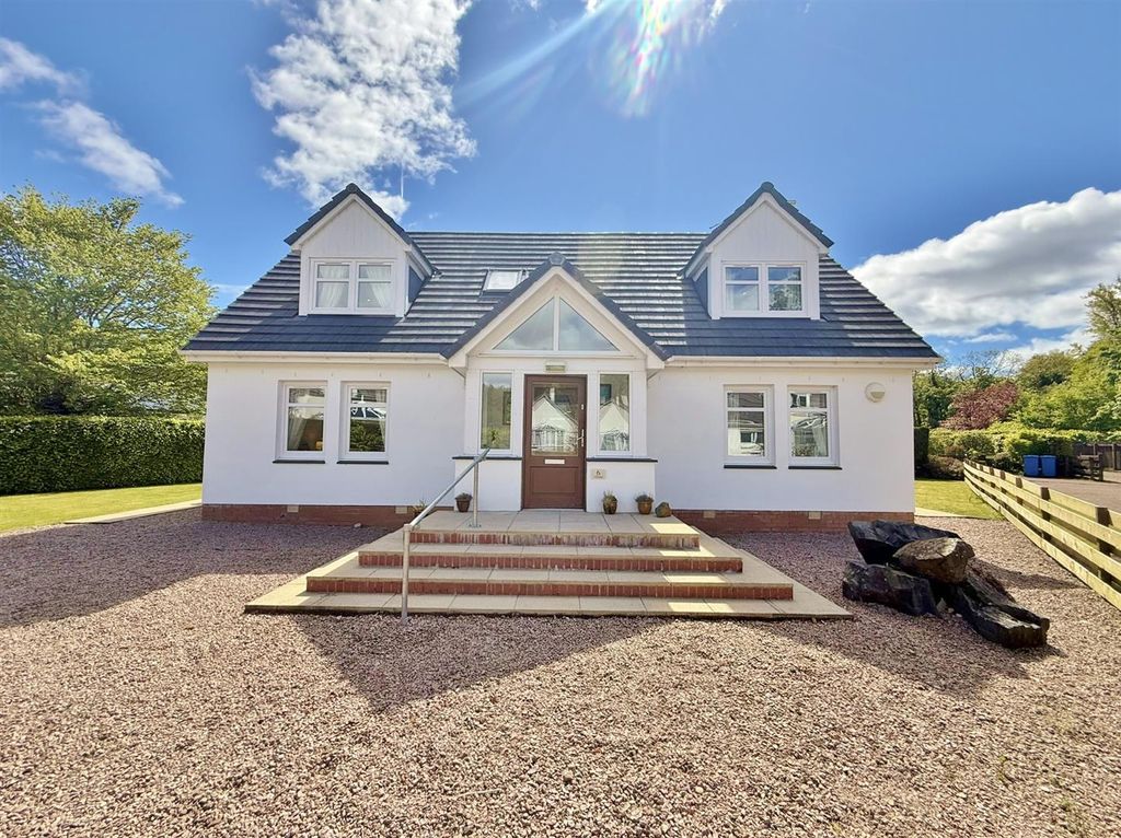 Property photo 1 of 46 Front Of 6 The Paddock