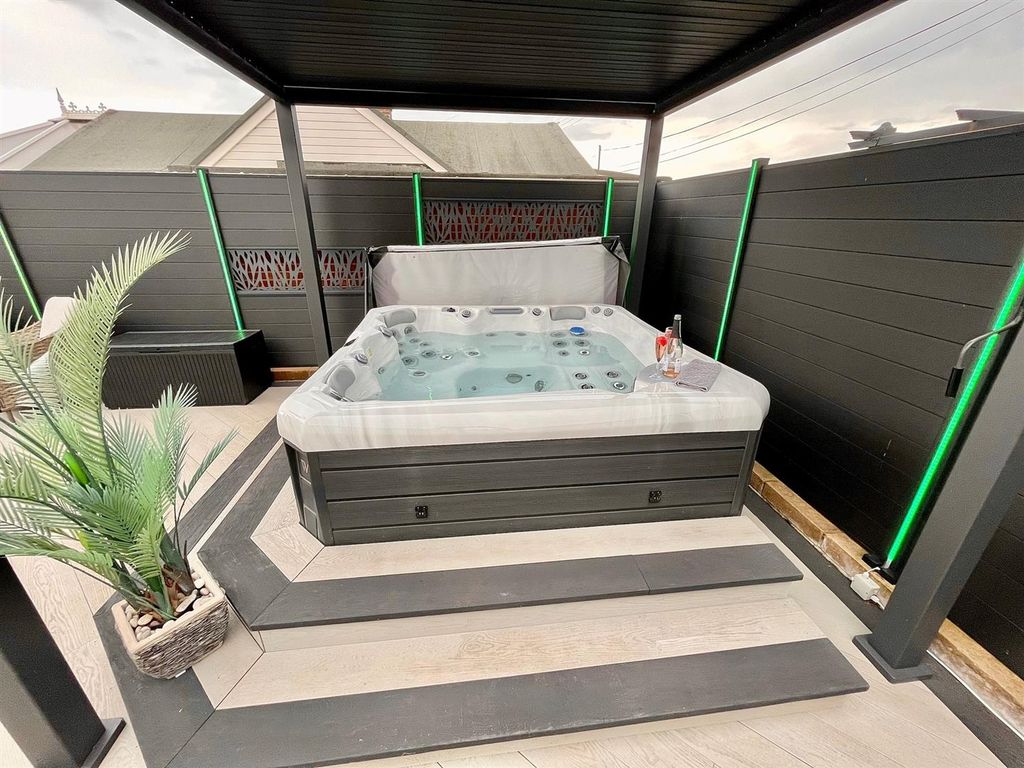 Property photo 3 of 30 Outside