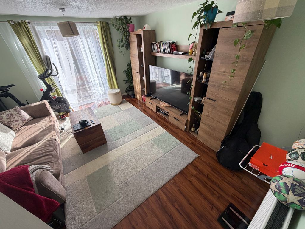 Property photo 3 of 7 Image
