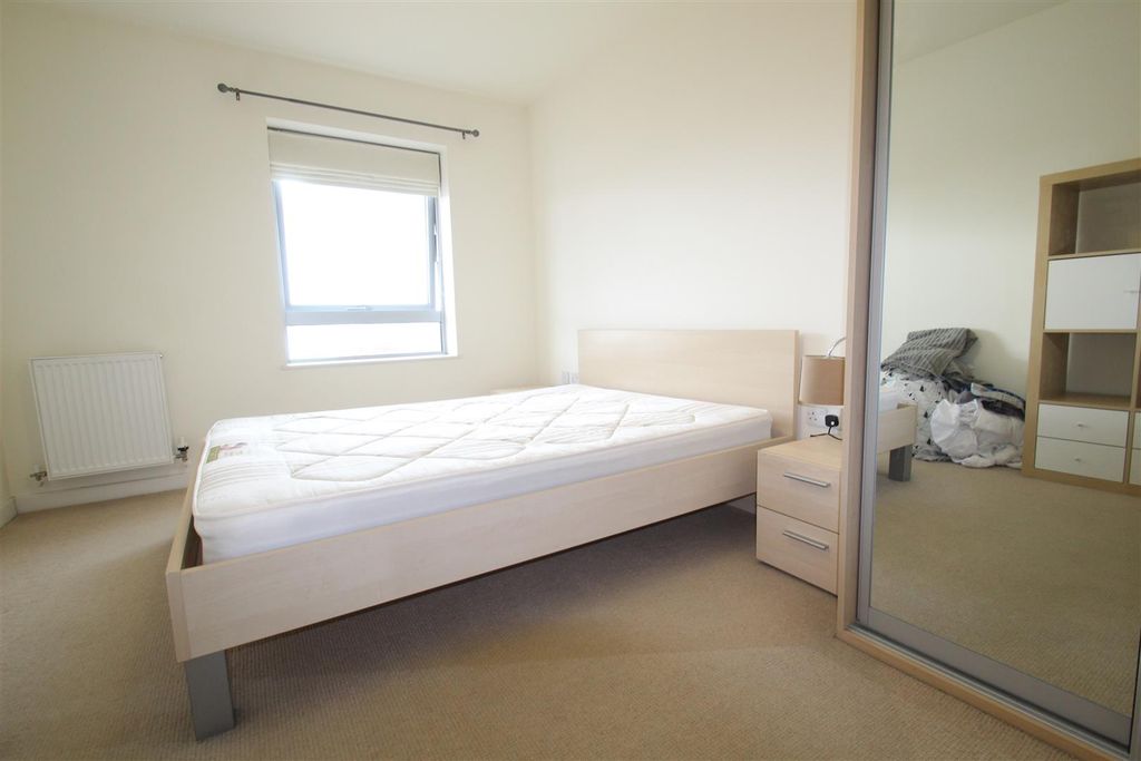 Property photo 3 of 15 Bedroom