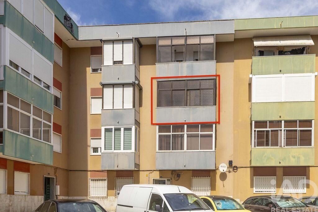 Property photo 1 of 24