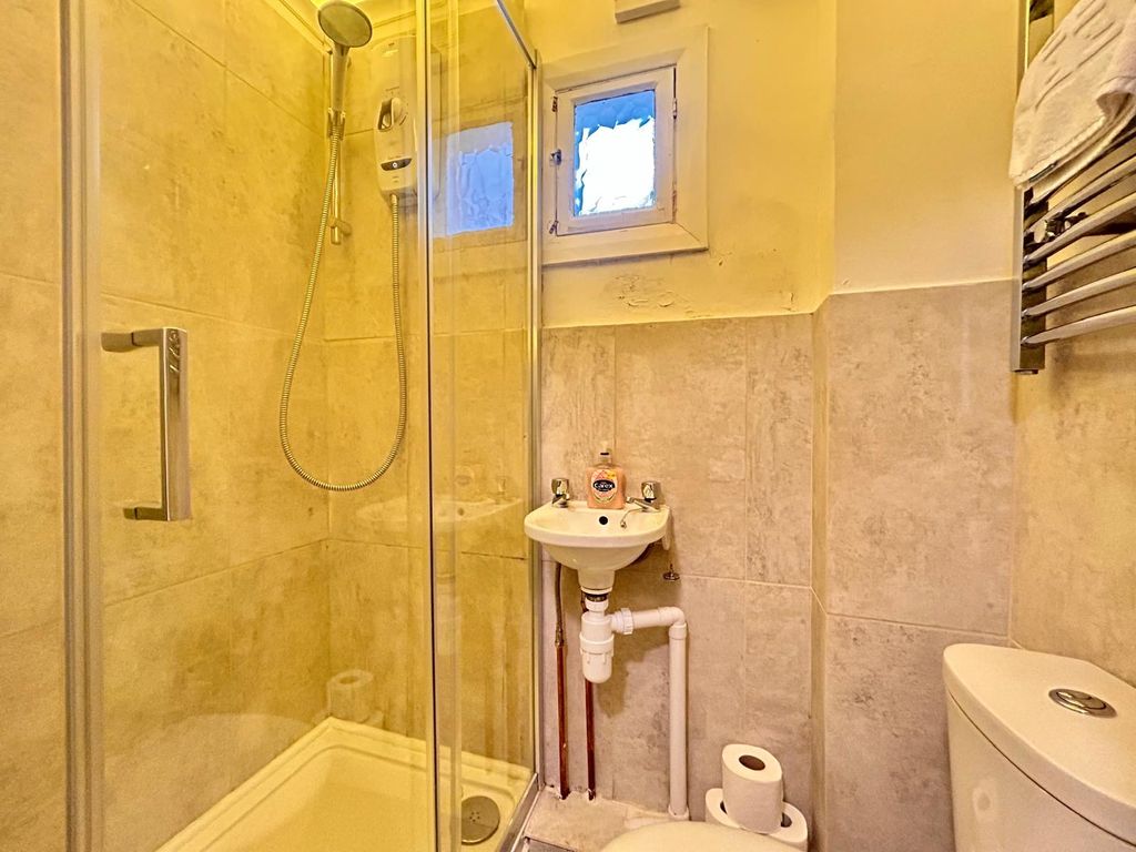 Property photo 3 of 6 Image