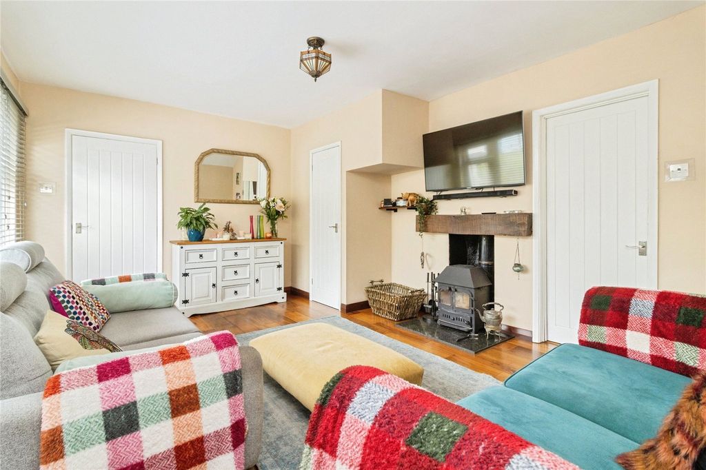 Property photo 2 of 40 Picture No. 28