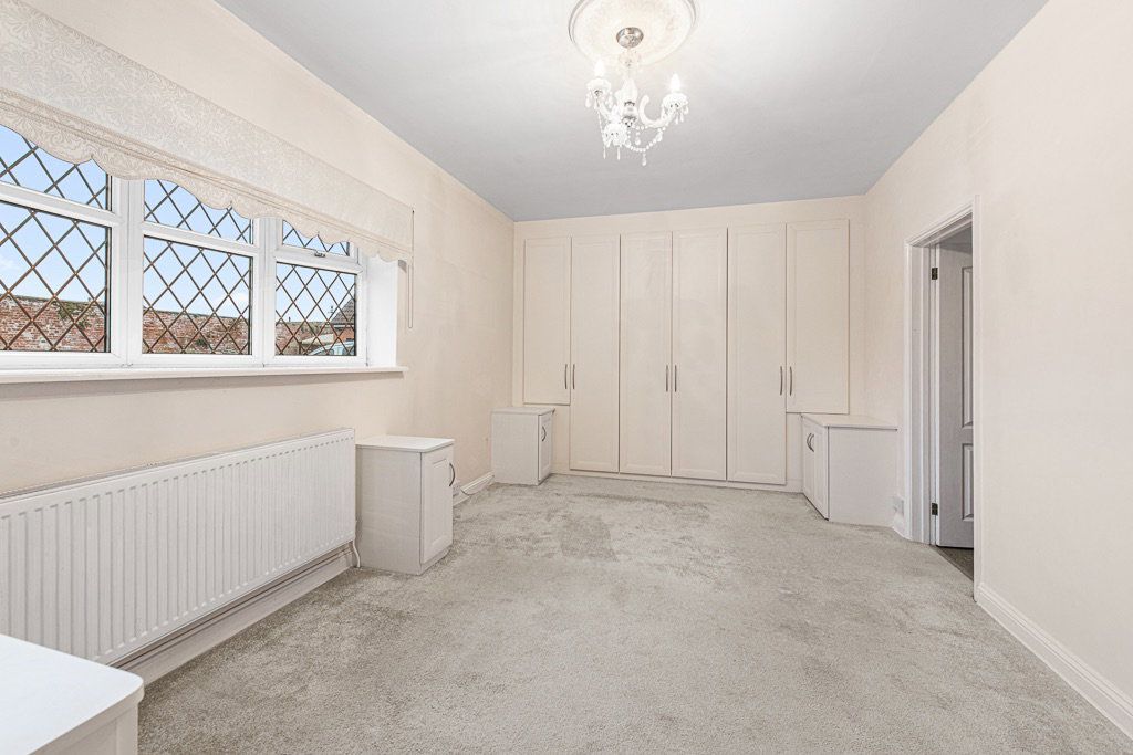 Property photo 3 of 26