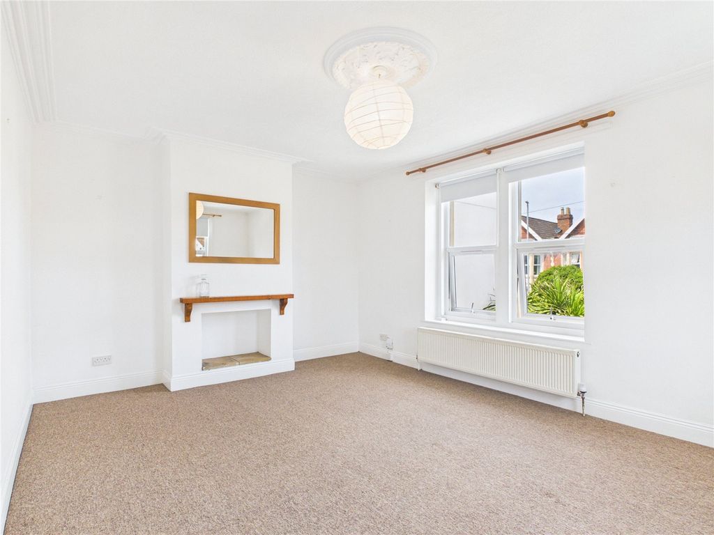 Property photo 2 of 11 Picture No. 26
