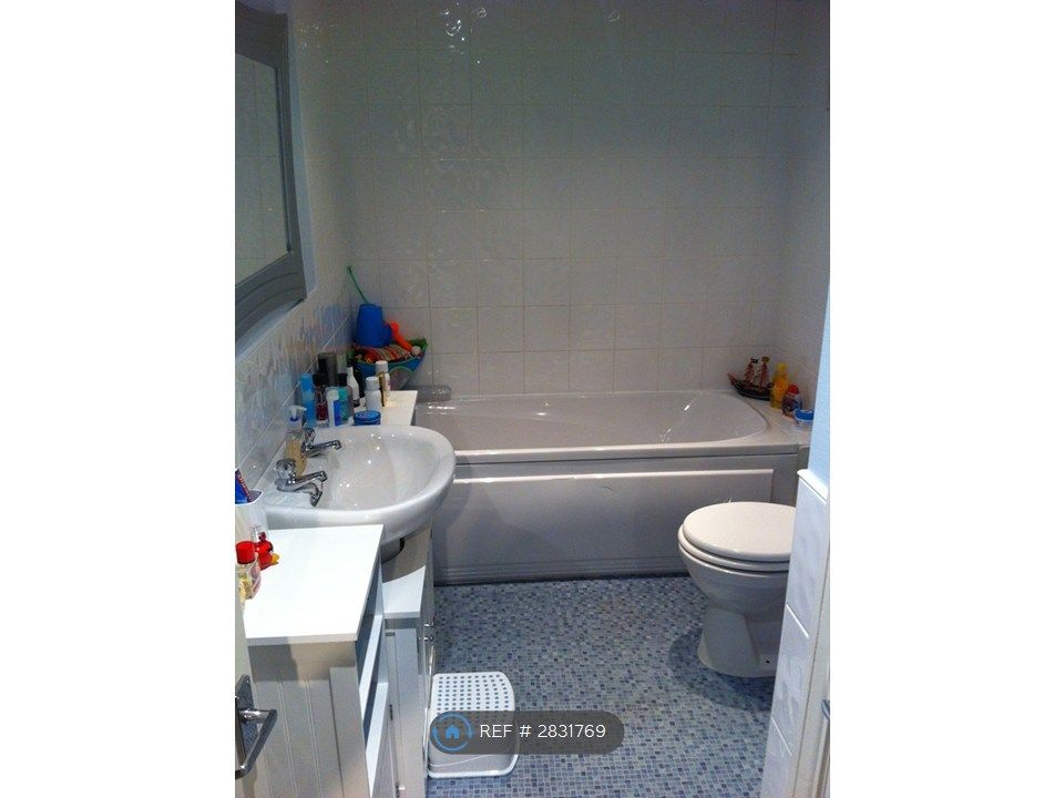 Property photo 3 of 4