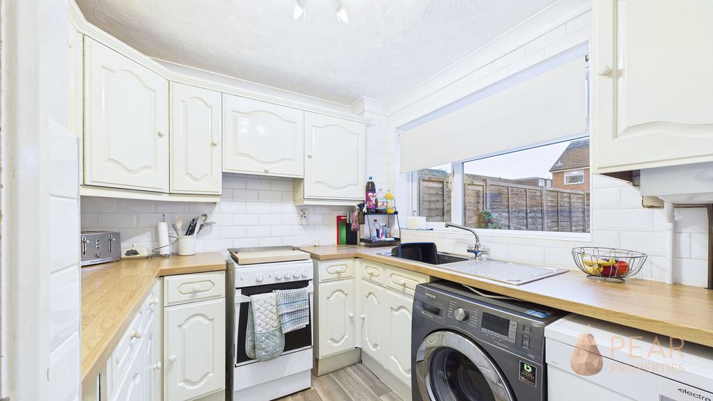 Property photo 3 of 14