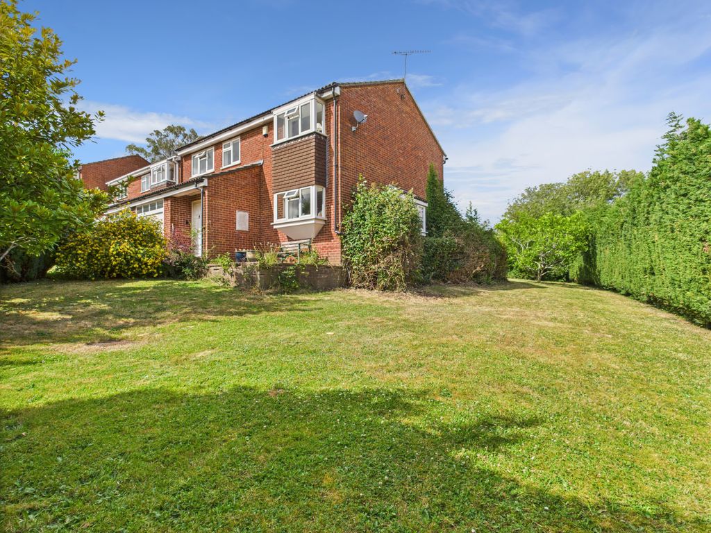 Property photo 1 of 15 Cam01354G0-Pr0548-Still012