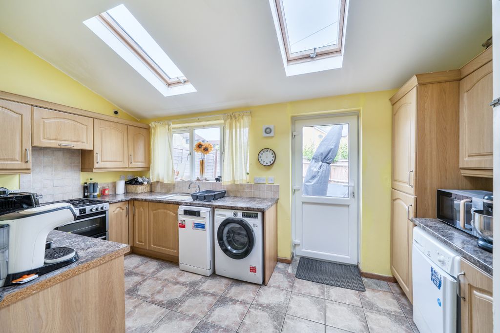 Property photo 3 of 14 15132034