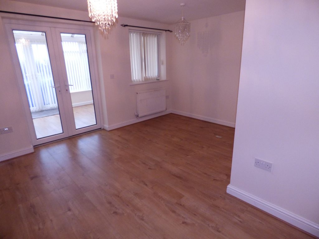 Property photo 3 of 8 Picture No. 06