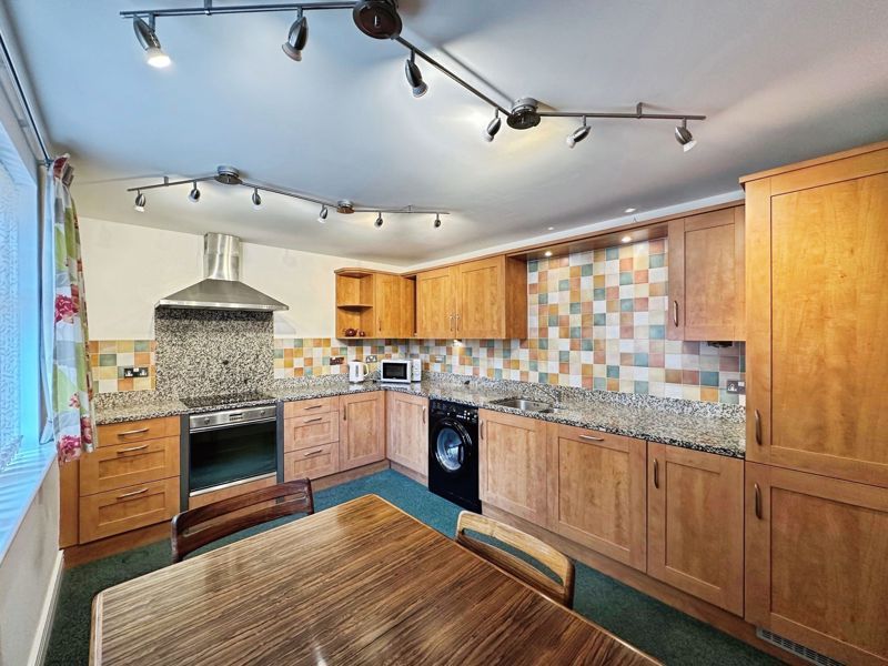 Property photo 2 of 14 Photo 10