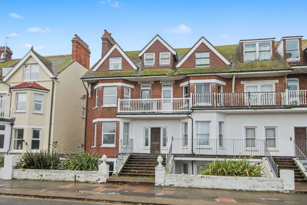 Property photo 2 of 21 Flat 8, 77 - 78 Royal Parade, Eastbourne, Bn22 7Af
