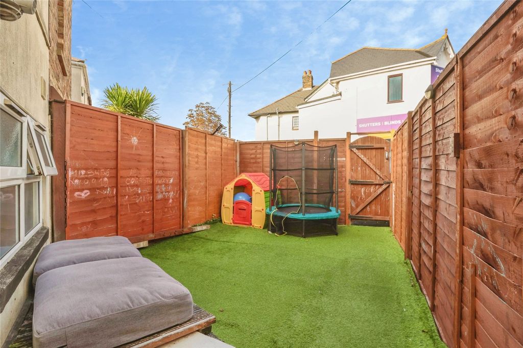 Property photo 1 of 20 Picture No. 03