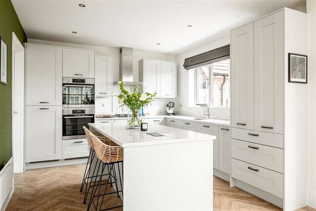 Additional image 6 of 4 bed detached house for saleAster Way, Haywards Heath RH17