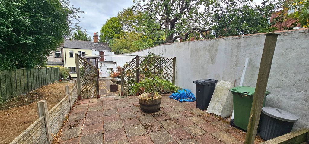 Property photo 2 of 16