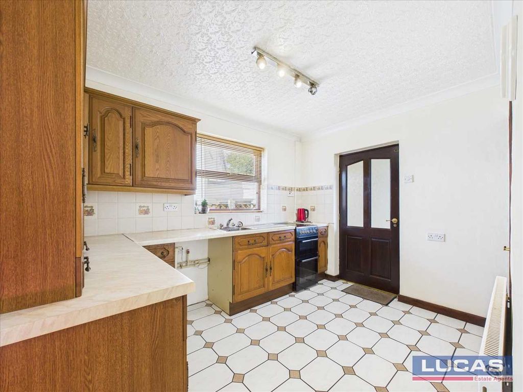 Property photo 3 of 29