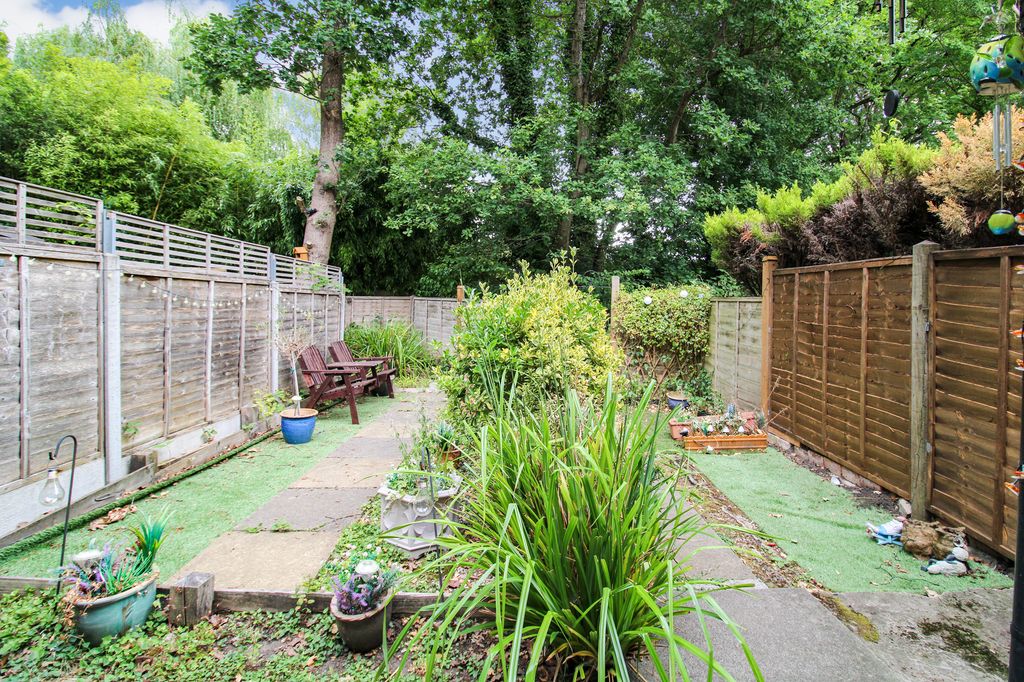 Property photo 2 of 9