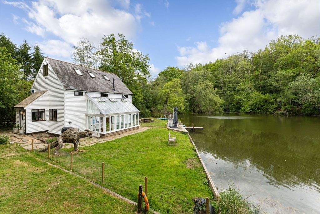 Property photo 1 of 25