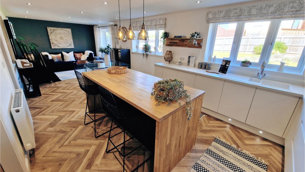 Property photo 2 of 25 Photo 2