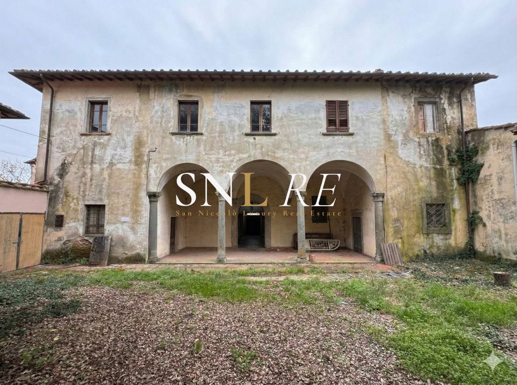 Property photo 2 of 22