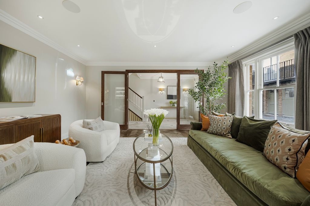 Property photo 3 of 23