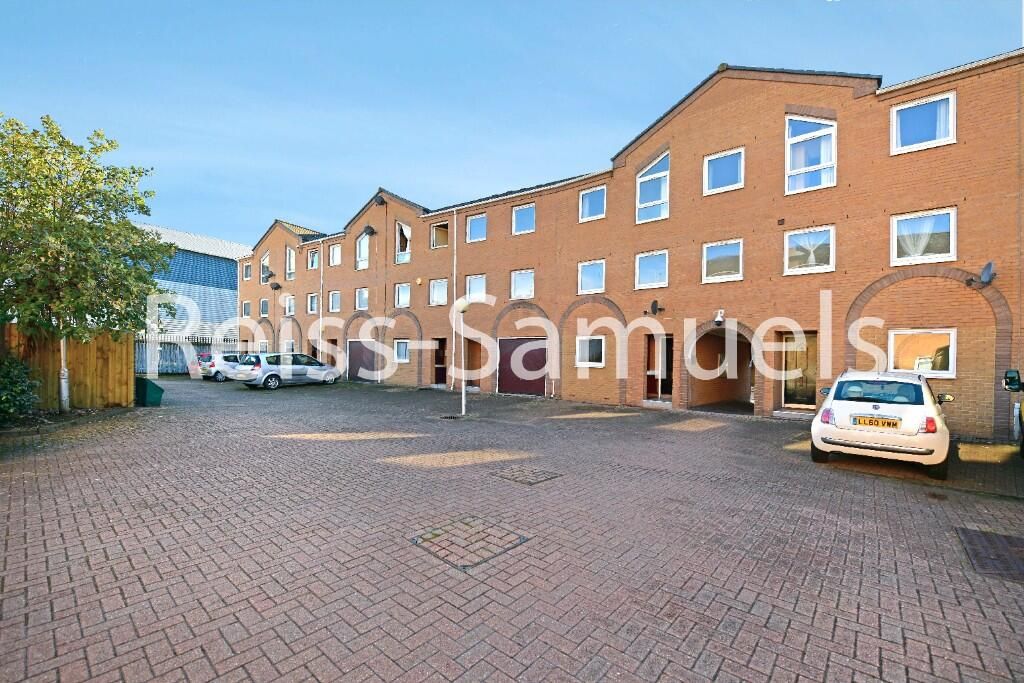 Property photo 2 of 44