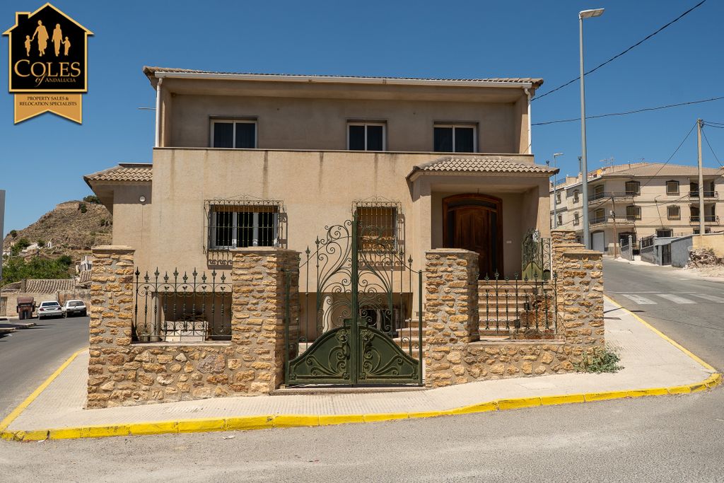 Property photo 2 of 67