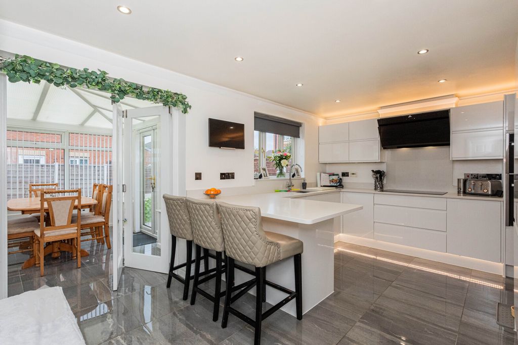 Property photo 2 of 29 Picture No. 07