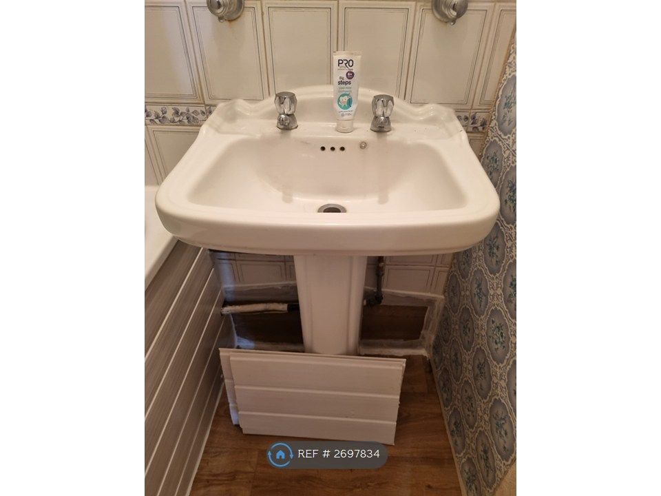 Property photo 3 of 5