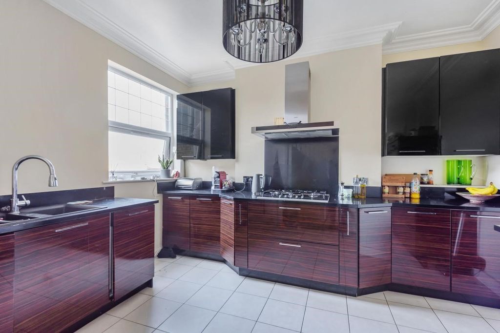 Property photo 3 of 6 Picture No. 01