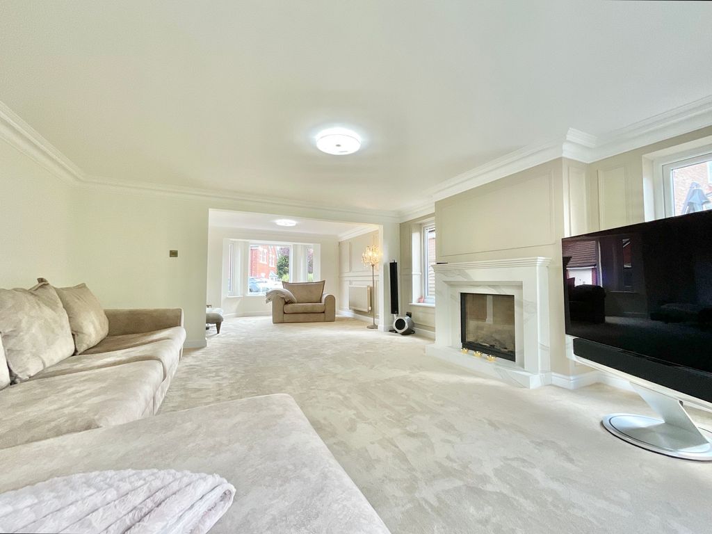 Property photo 3 of 42