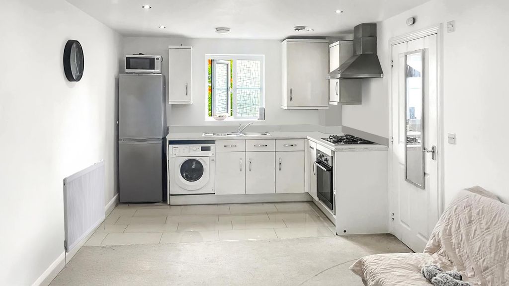 Property photo 3 of 5 Open Plan Living